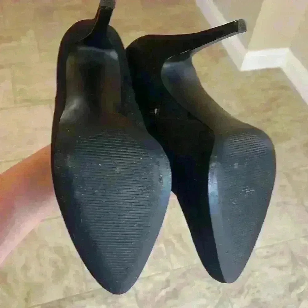 Nine West Black Suede Booties 4.5” Heel With Wide Black Elastic Design Size9 - Picture 5 of 9